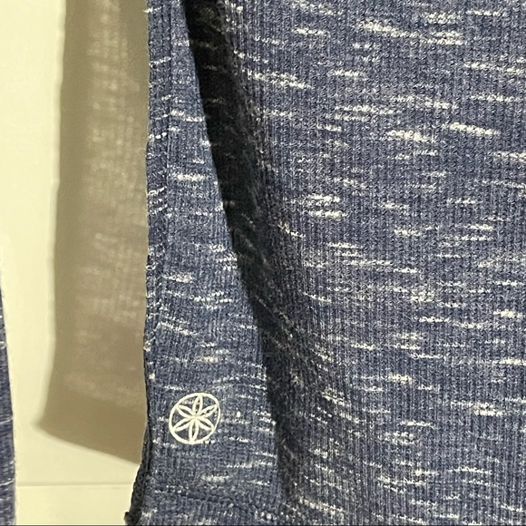 GAIAM | Relaxed Ribbed Long Sleeve Yoga Top | NWT | - Picture 4 of 10